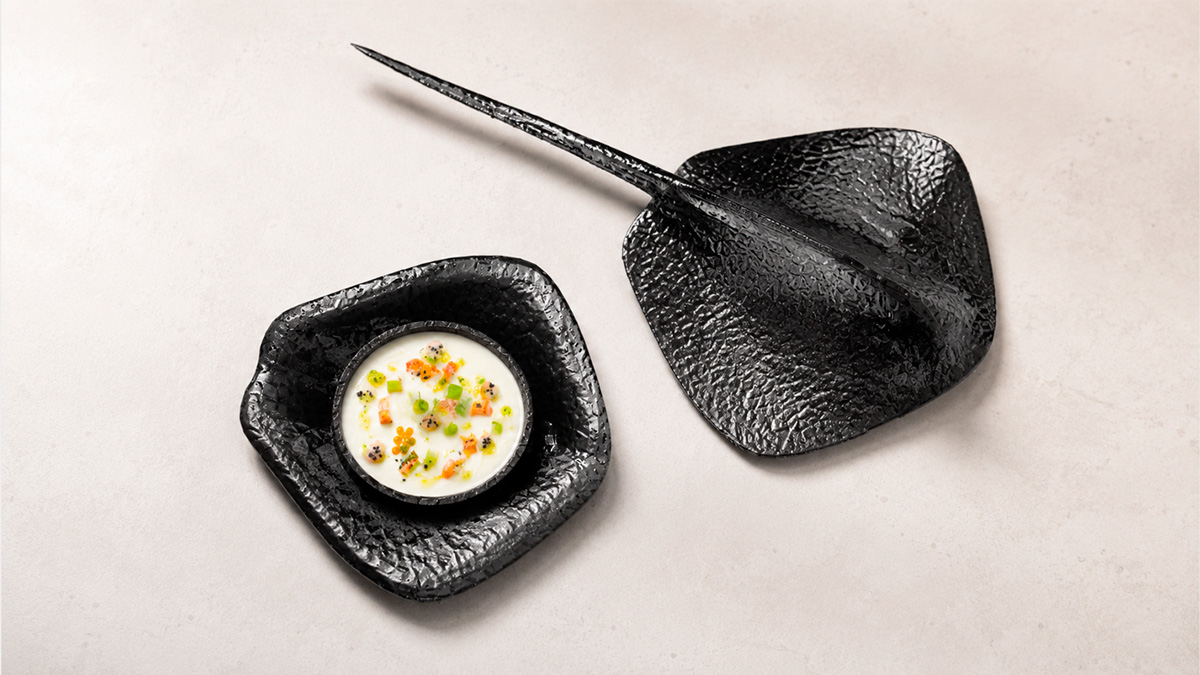 Emplatado sobre plato Trazo Ferro